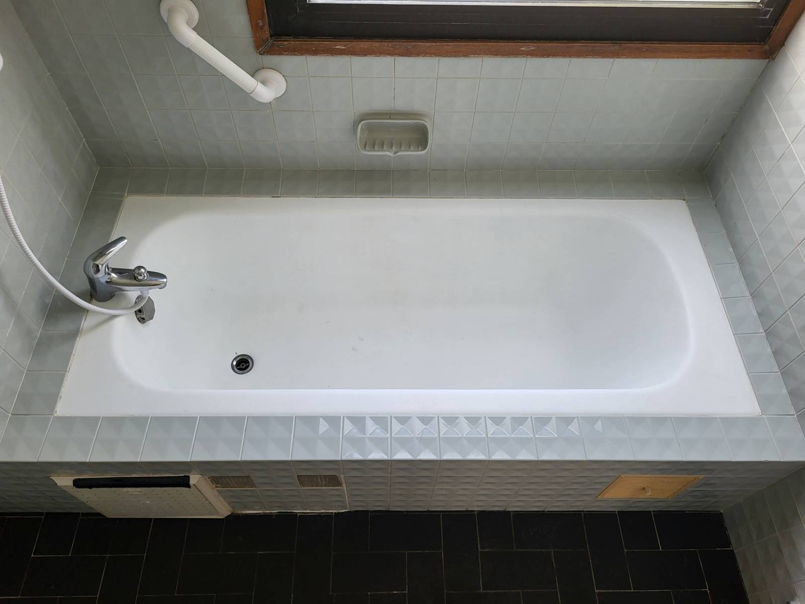 reemaillage baignoire fonte blanche Hyeres 83400