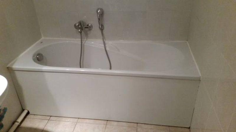 Ouverture de baignoire avec portillon anti éclaboussures à Saint Raphael près de fréjus dans le var en région paca