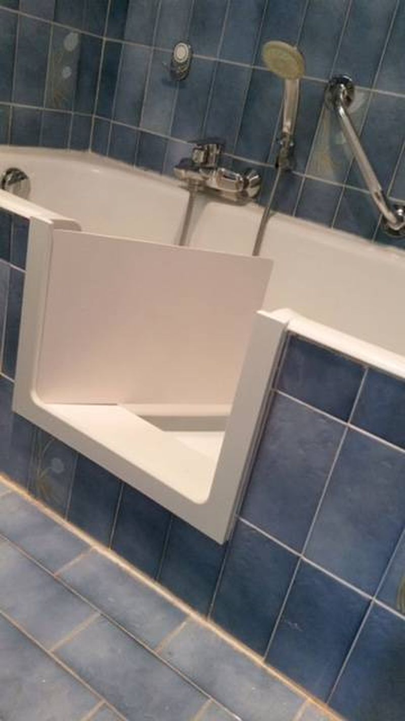ouverture de baignoire avec portillon anti éclaboussures à juan les pins dans les alpes maritimes en région paca