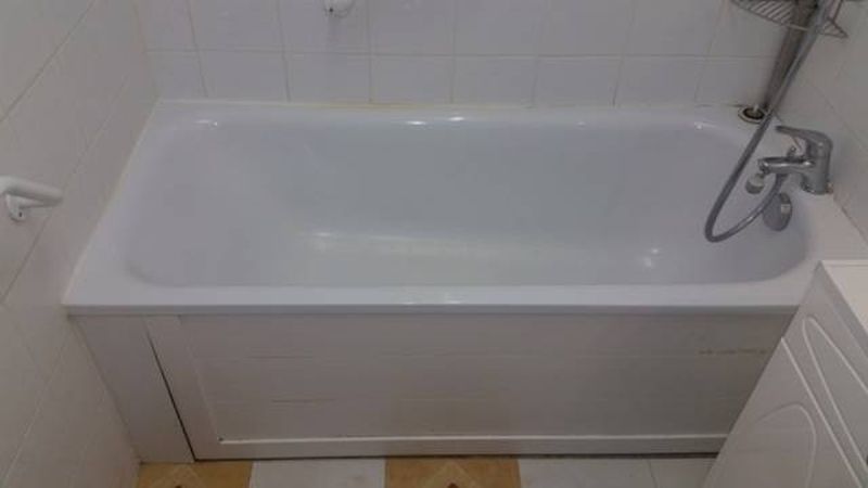 Ouverture de baignoire avec portillon anti éclaboussure  acier avec accessoires  Six Fours les Plages dans le var en région paca