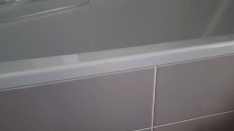 Réparation éclat sur baignoire acier blanche à  St Raphaël dans le var en région paca 83700