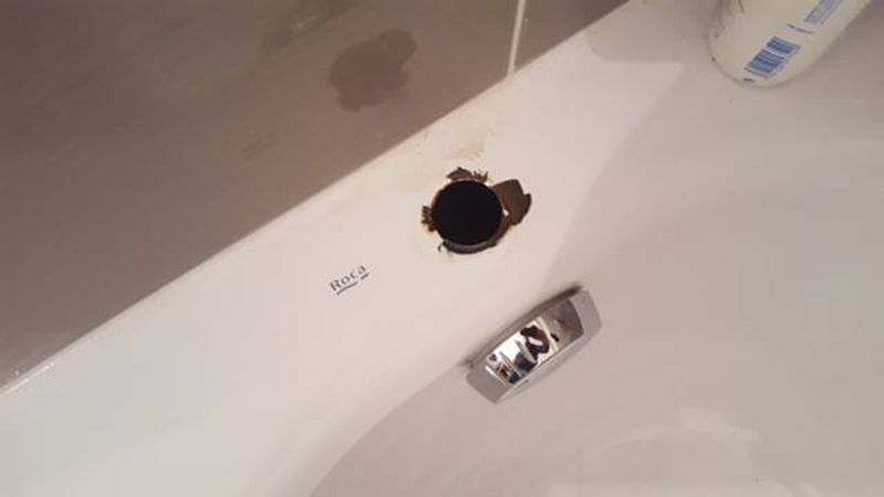 réparation d'éclat de baignoire à toulon dans le var en région paca 83000
