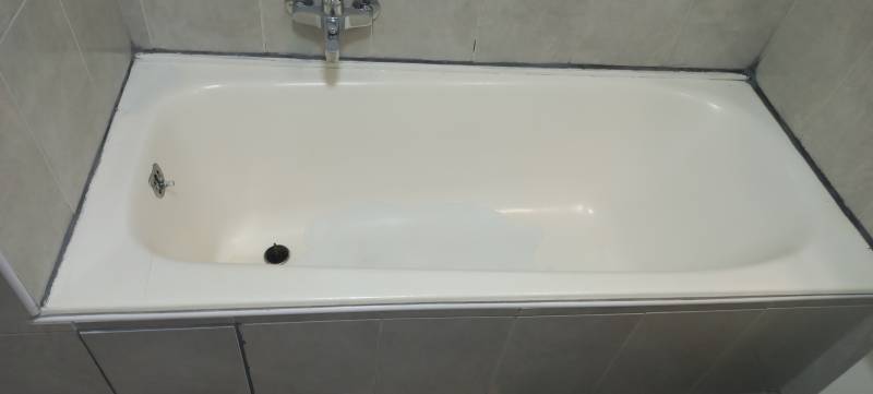 Renovation baignoire par reemaillage au pistolet – Brignoles – Solution Bain V1