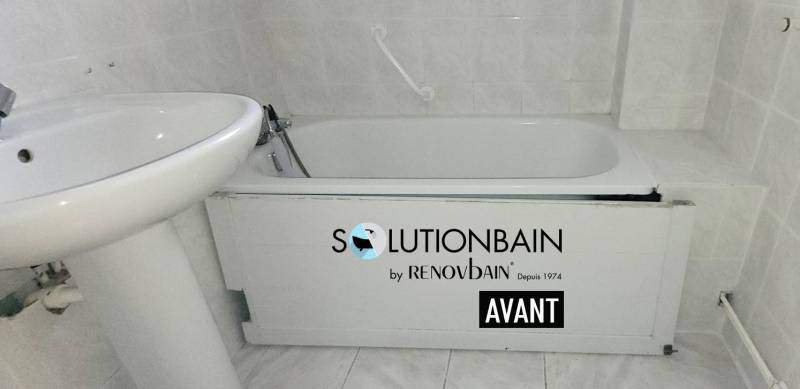 Ouverture de baignoire avec installation d’un portillon anti-éclaboussure
