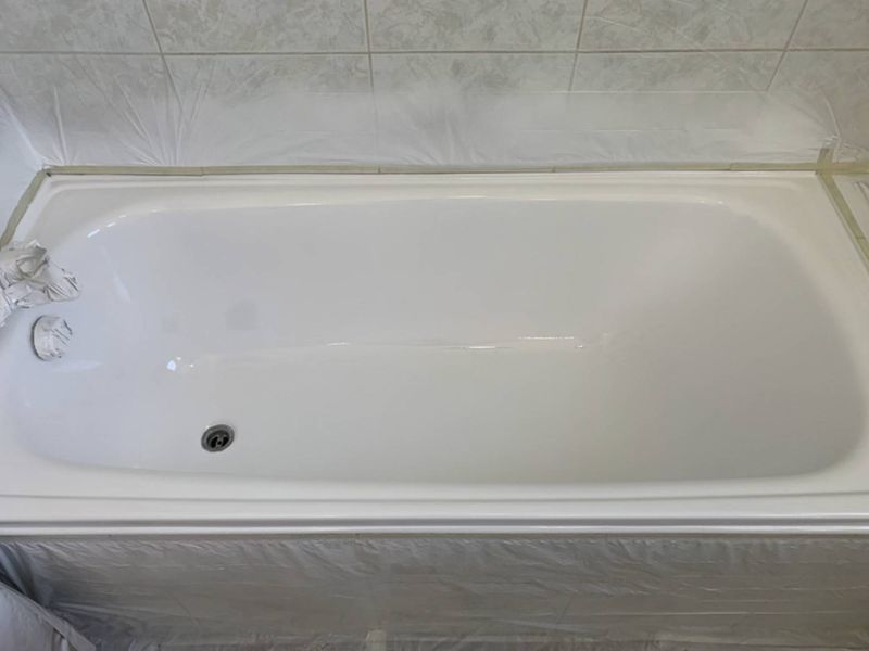 Rénovation de baignoire par projection de résine dans le département de la Manche