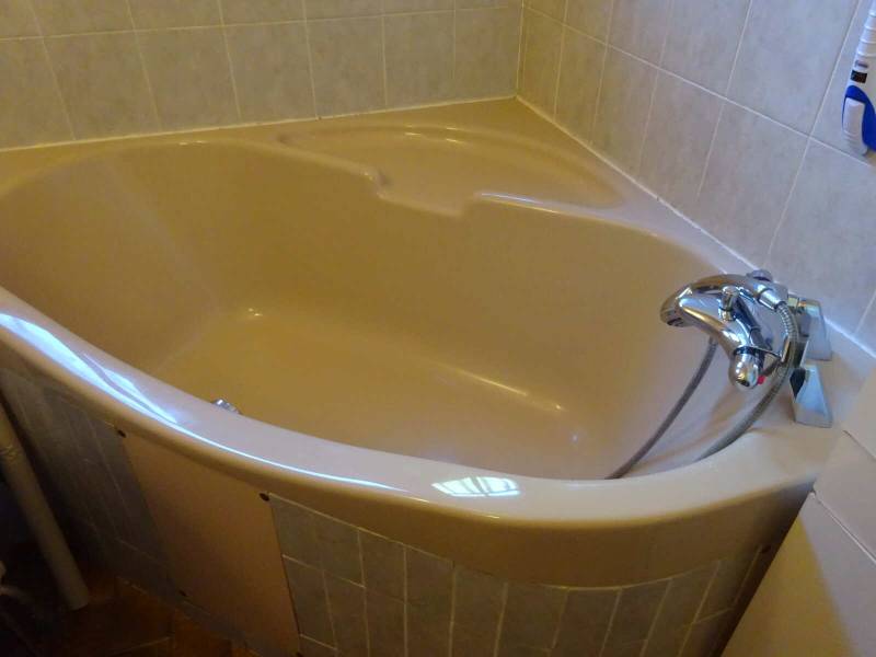 decoupe de baignoire avec portillon anti-eclaboussures La Rochelle 1