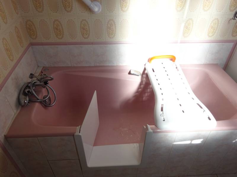 Découpe de baignoire avec portillon à Talence (33522) par SoBain