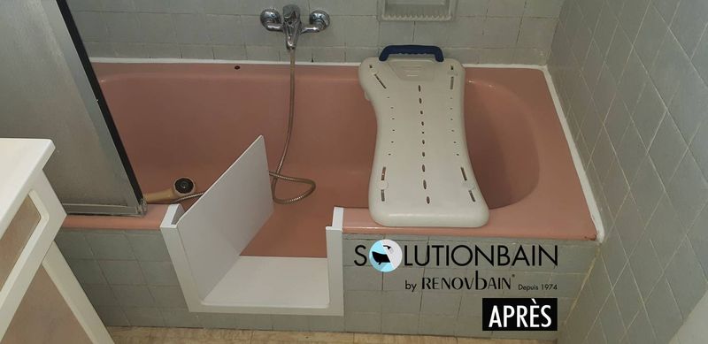 Ouverture de baignoire avec installation d’un portillon anti-éclaboussure à La Colle sur Loup dans les Alpes-Maritimes en région PACA