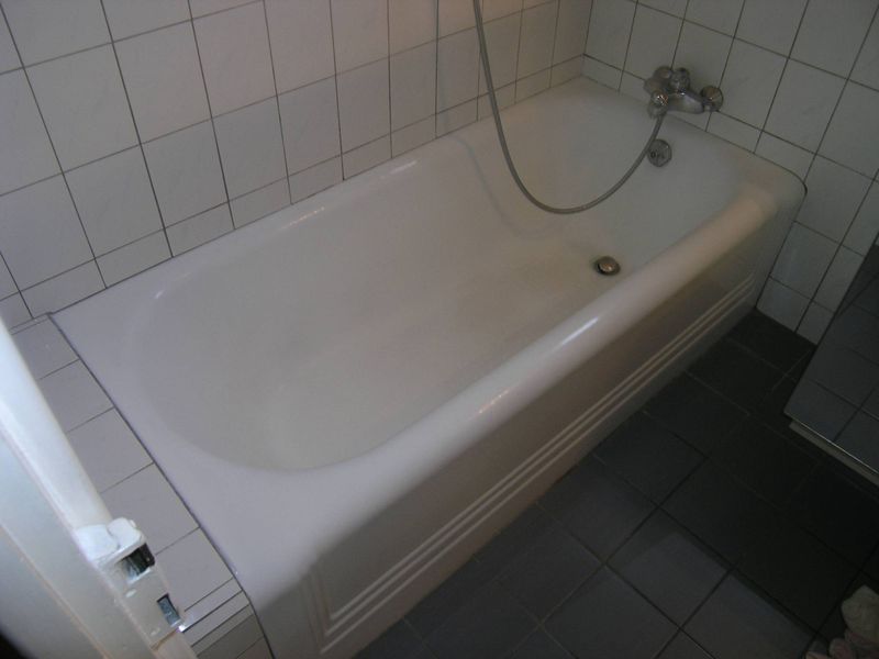 Avant la rénovation de baignoires