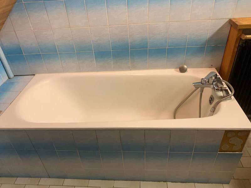 Découpe de baignoire avec portillon anti éclaboussures a Saint-Maurice Val-de-Marne 1