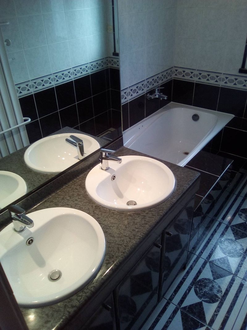 installation de vasque de salle de bain par un expert