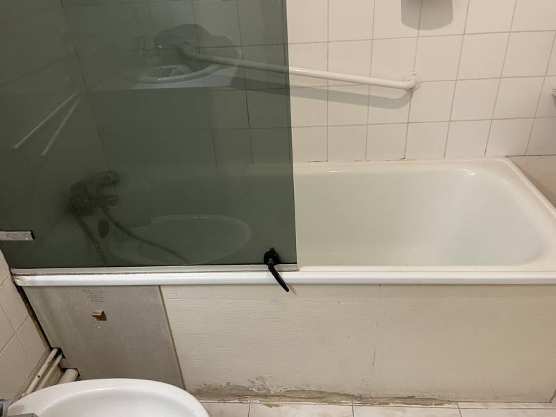 découpe de baignoire avec portillon anti-éclaboussure à Mérignac en Gironde 33700 - 2