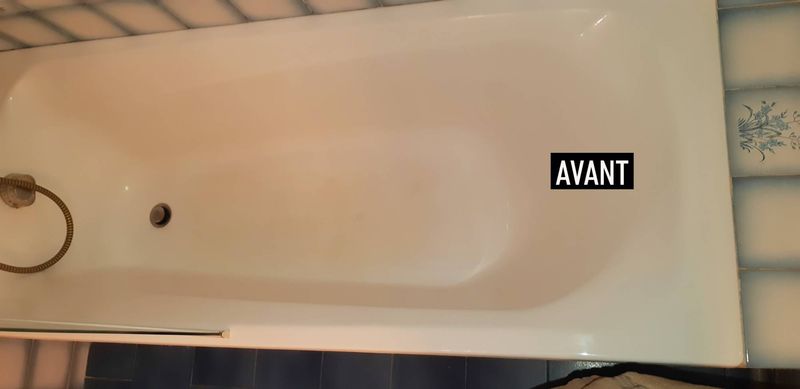 Ouverture de baignoire avec portillon anti éclaboussures