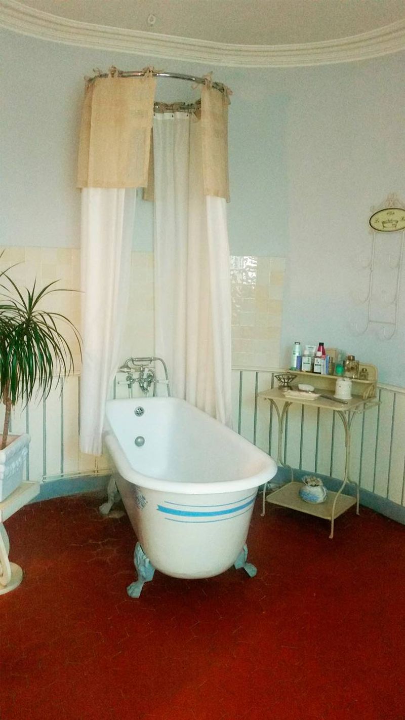 Baignoire sur pieds de 120 ans
