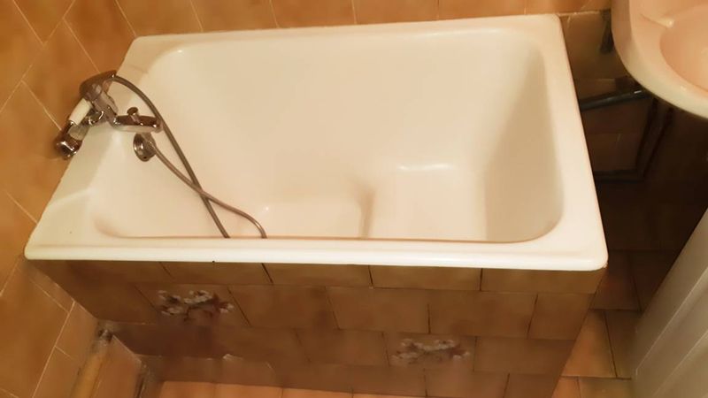 Ouverture d'une baignoire de type sabot.