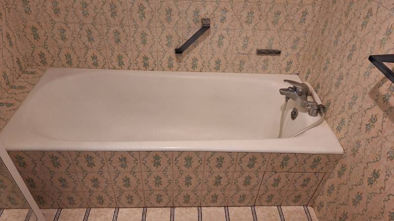 Ouverture de baignoire avec pose d'un portillon anti-eclaboussures à Toulon 83000