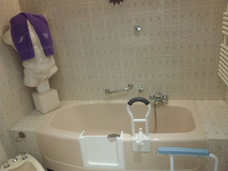 porte etanche carquefou pour baignoire